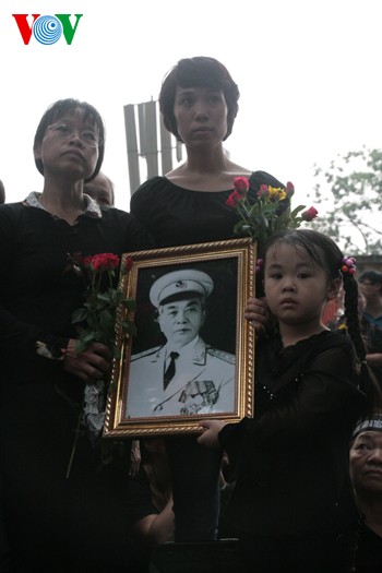 Upacara belasungkawa kenegaraan Almarhum Jenderal Vo Nguyen Giap - ảnh 48